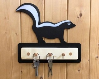 Skunk Key Holder